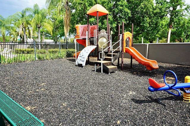 1764 OAK POND COURT, Oldsmar, FL 34677