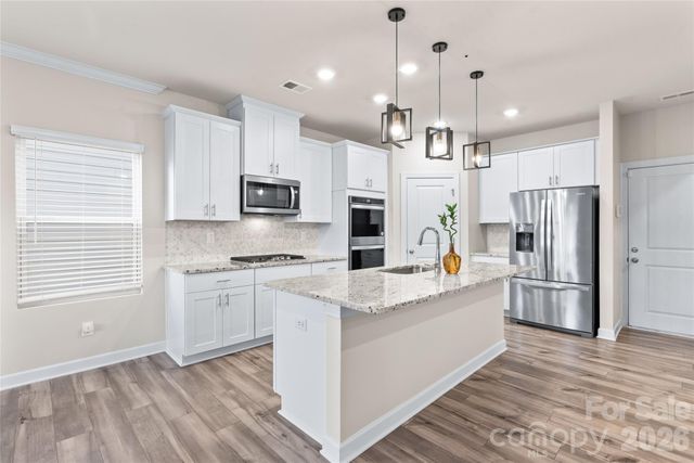 613 Cedar Knoll Circle, Pineville, NC 28134
