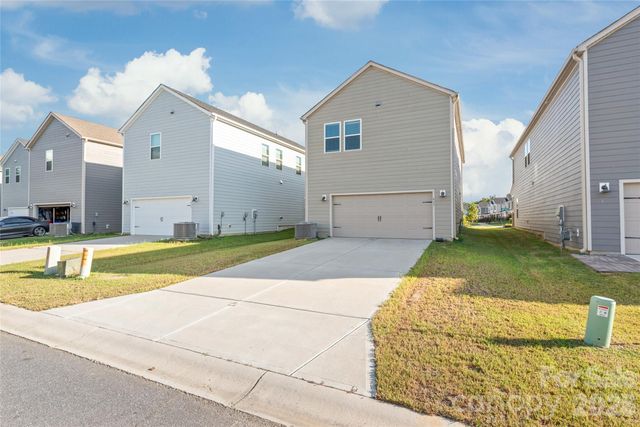 613 Cedar Knoll Circle, Pineville, NC 28134