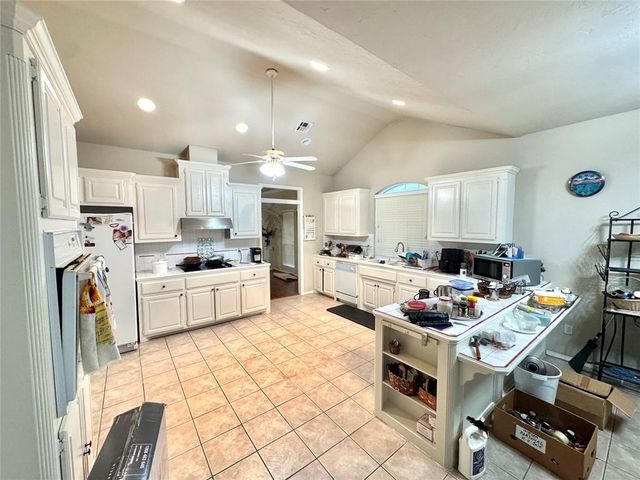 2509 Kingsley Lane, Oklahoma City, OK 73128