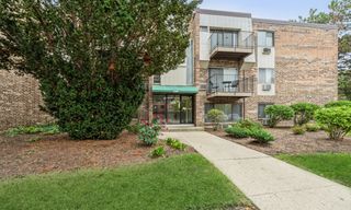 1459 N Winslowe Drive 301, Palatine, IL 60074