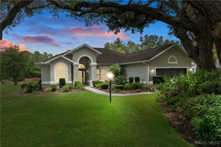 1557 N Marlborough Loop, Crystal River, FL 34429