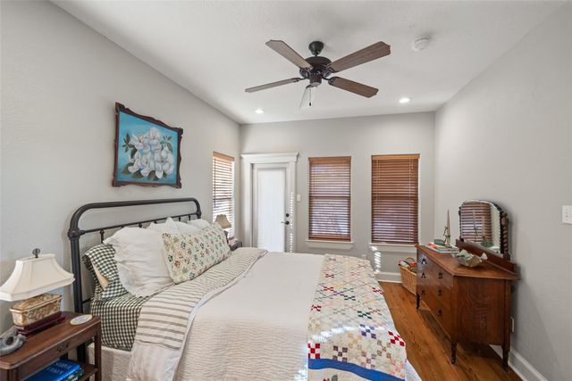 661 Old Plantersville Road, Montgomery, TX 77316