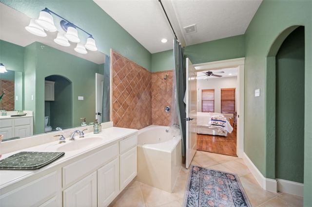 661 Old Plantersville Road, Montgomery, TX 77316