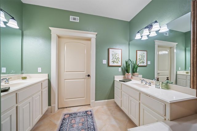 661 Old Plantersville Road, Montgomery, TX 77316