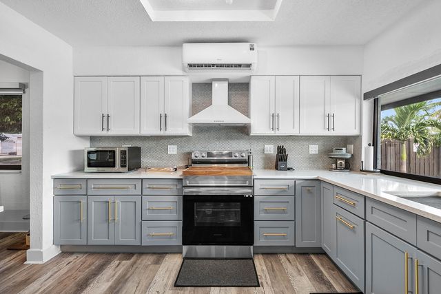 7945 Kismet Street, Miramar, FL 33023