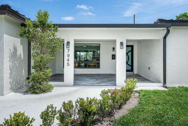 7945 Kismet Street, Miramar, FL 33023