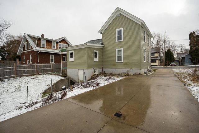 812 E Cady STREET, Watertown, WI 53094