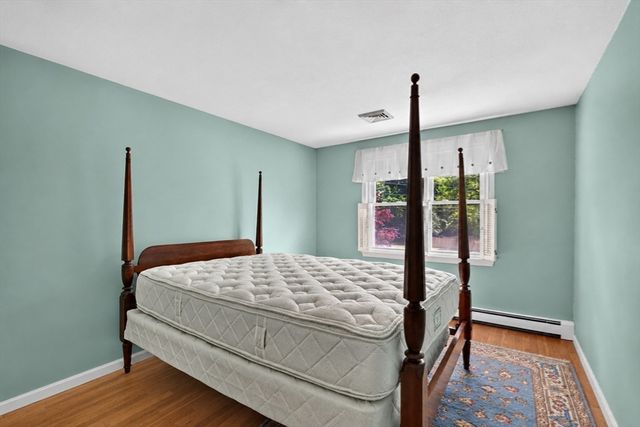 9 Oregon Ave, Braintree, MA 02184