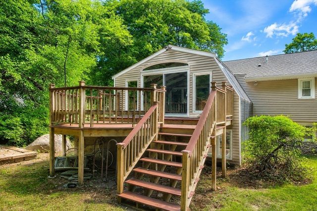 9 Oregon Ave, Braintree, MA 02184