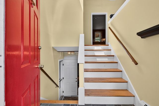 9 Oregon Ave, Braintree, MA 02184