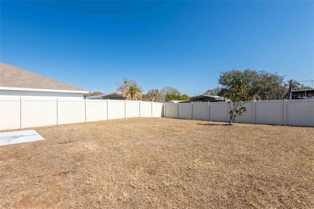 Image 29 of property listing at 12172 LILY MAGNOLIA LANE, Riverview, FL 33569