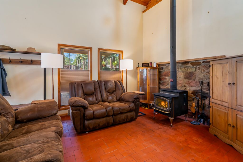 Image 11 of property listing at 187 Trilobite Trail, Jemez Springs, NM 87025