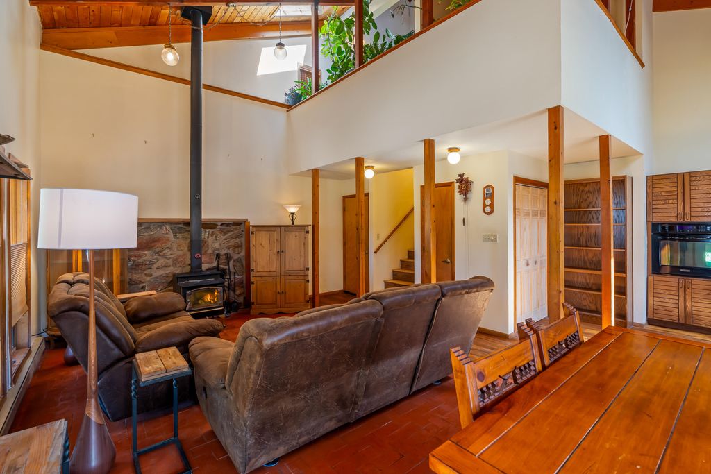 Image 13 of property listing at 187 Trilobite Trail, Jemez Springs, NM 87025