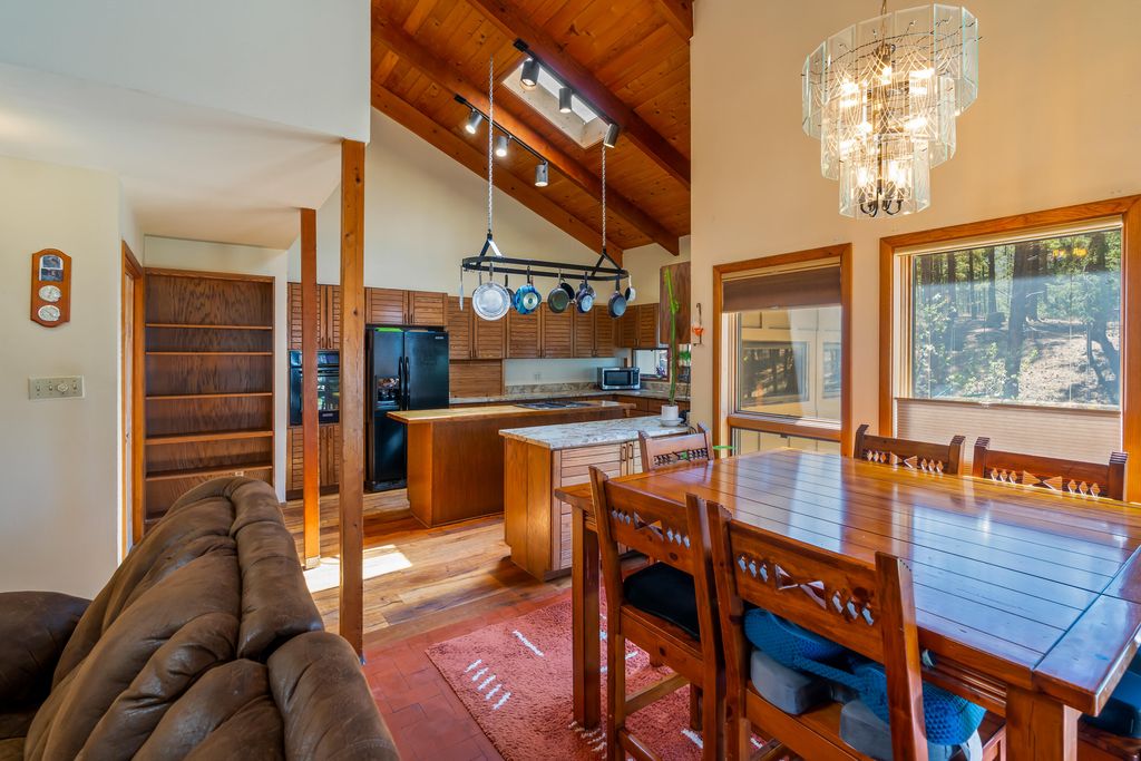 Image 14 of property listing at 187 Trilobite Trail, Jemez Springs, NM 87025