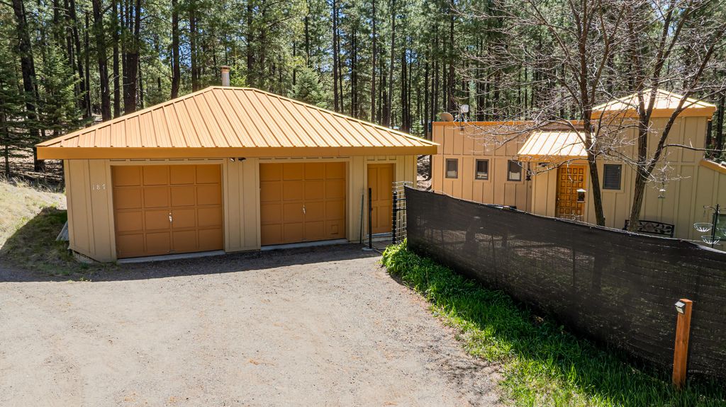 Image 24 of property listing at 187 Trilobite Trail, Jemez Springs, NM 87025