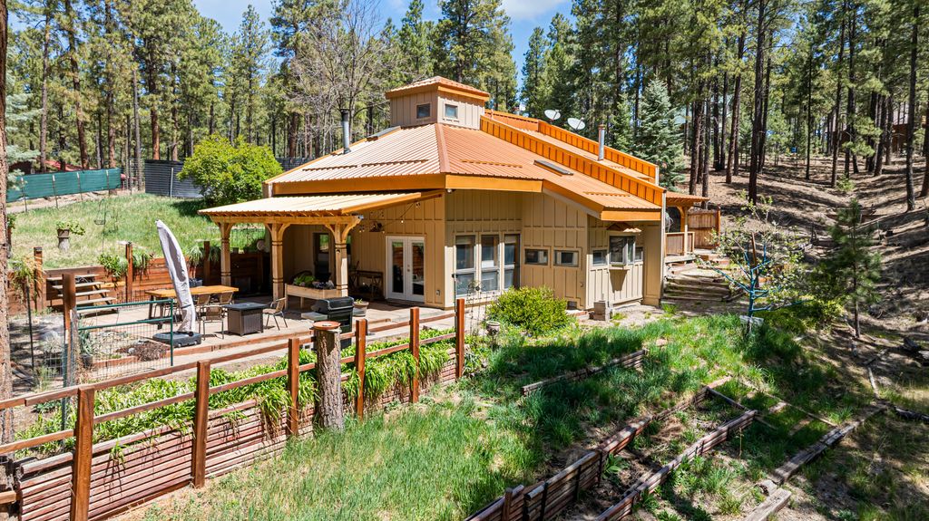 Image 32 of property listing at 187 Trilobite Trail, Jemez Springs, NM 87025