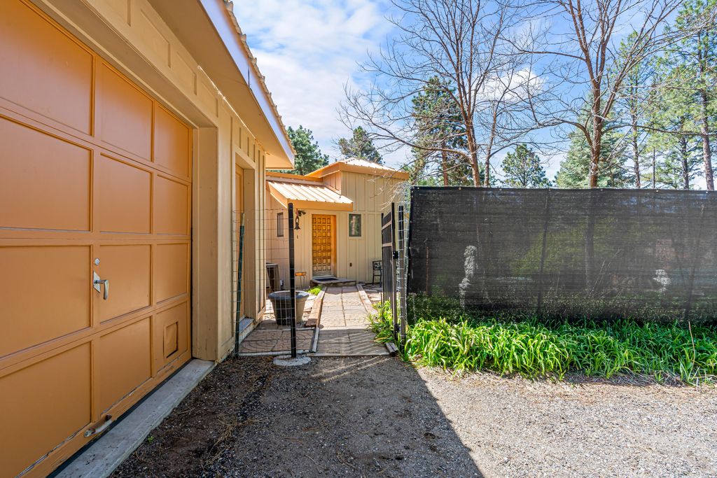 Image 33 of property listing at 187 Trilobite Trail, Jemez Springs, NM 87025