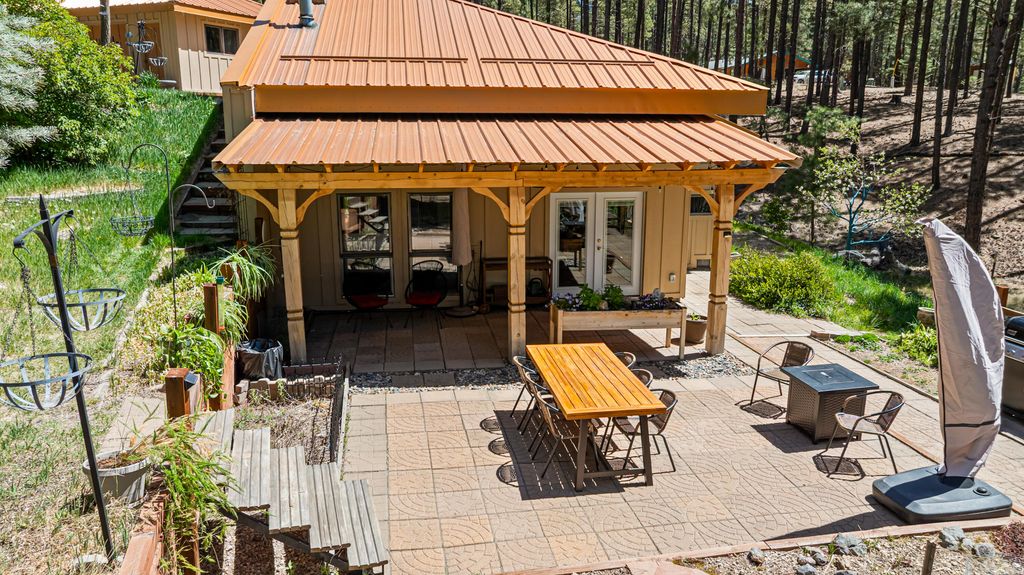 Image 36 of property listing at 187 Trilobite Trail, Jemez Springs, NM 87025