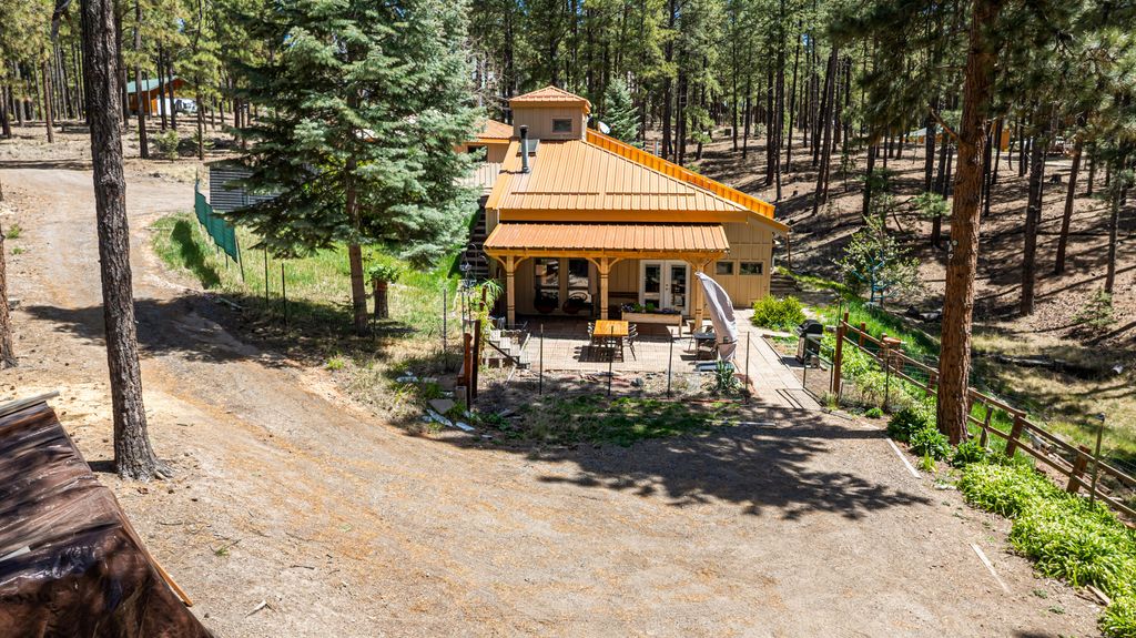 Image 45 of property listing at 187 Trilobite Trail, Jemez Springs, NM 87025