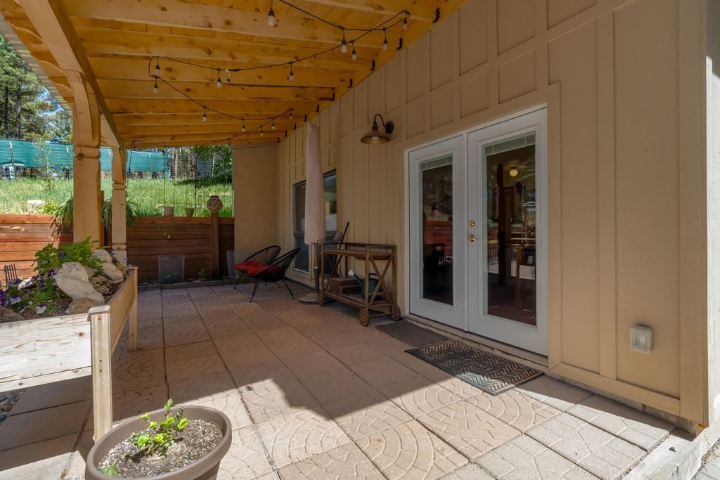 Image 5 of property listing at 187 Trilobite Trail, Jemez Springs, NM 87025
