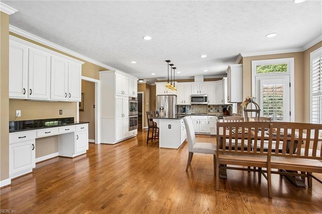 407 Blevins RN, Yorktown, VA 23693