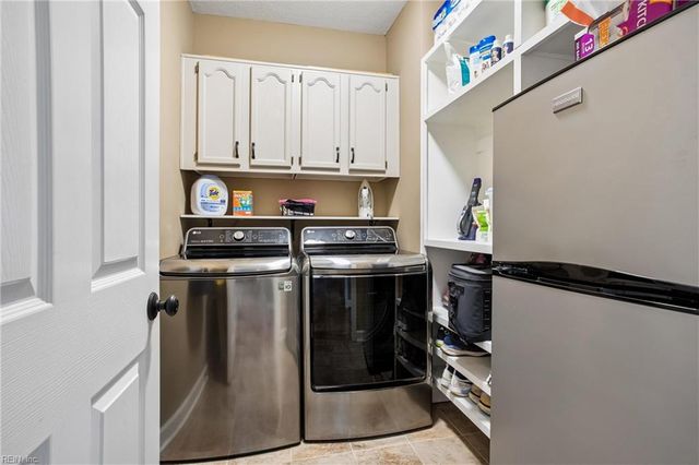 407 Blevins RN, Yorktown, VA 23693