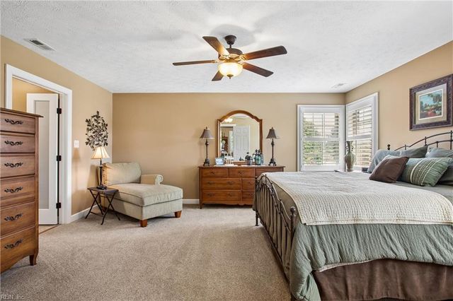 407 Blevins RN, Yorktown, VA 23693