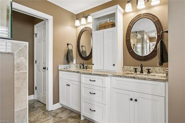 407 Blevins RN, Yorktown, VA 23693