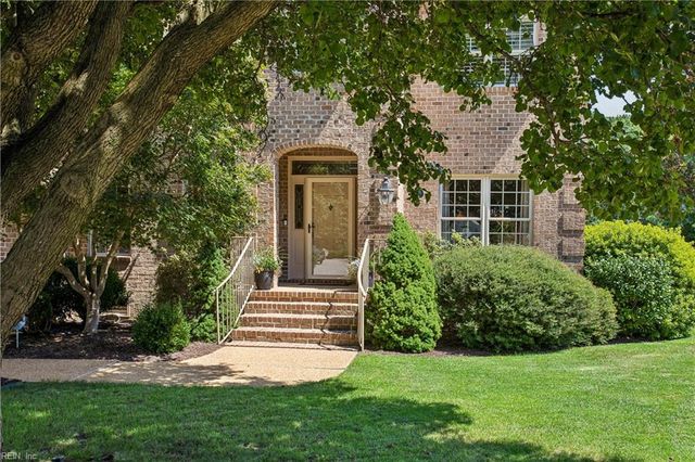 407 Blevins RN, Yorktown, VA 23693