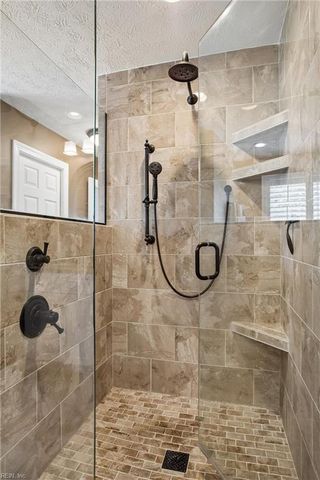 407 Blevins RN, Yorktown, VA 23693