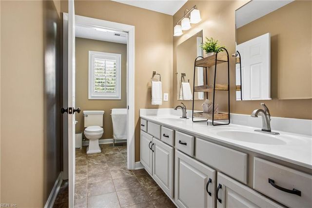407 Blevins RN, Yorktown, VA 23693