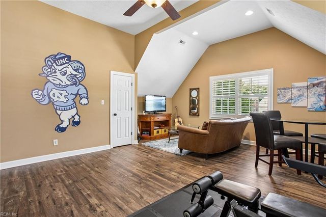 407 Blevins RN, Yorktown, VA 23693