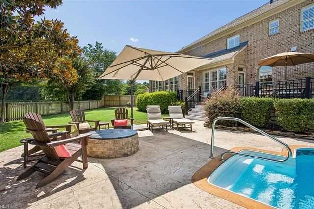 407 Blevins RN, Yorktown, VA 23693