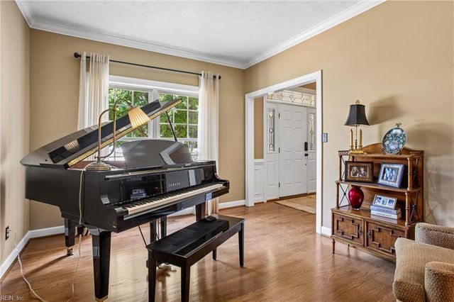 407 Blevins RN, Yorktown, VA 23693