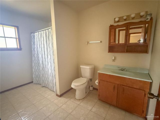 17022 Jimenez Road, San Benito, TX 77449