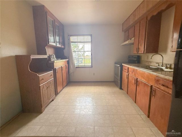 17022 Jimenez Road, San Benito, TX 77449