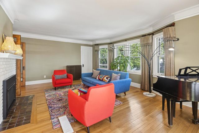 1920 Fremont Avenue S, Minneapolis, MN 55403