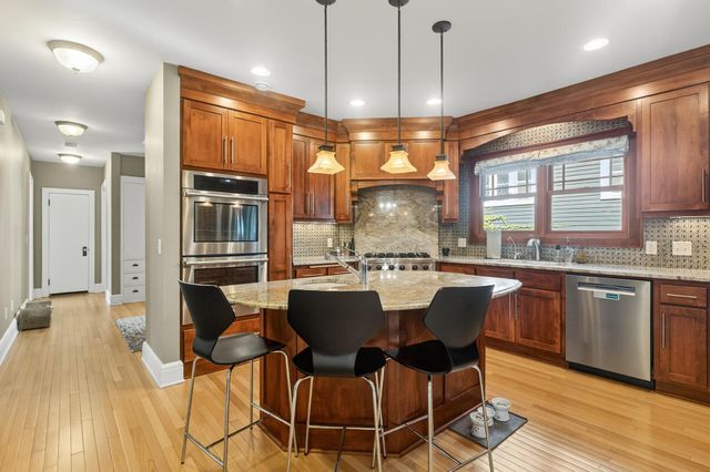 1920 Fremont Avenue S, Minneapolis, MN 55403