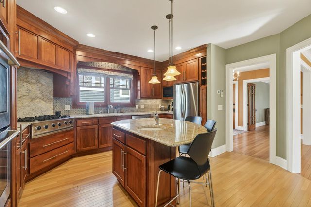 1920 Fremont Avenue S, Minneapolis, MN 55403