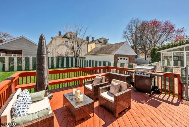 28 William St, Rochelle Park Twp., NJ 07662