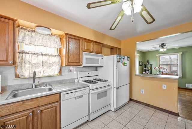 28 William St, Rochelle Park Twp., NJ 07662