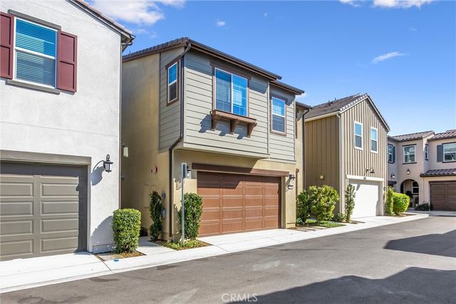 4092 Spring Haven Ln, Corona, CA 92883
