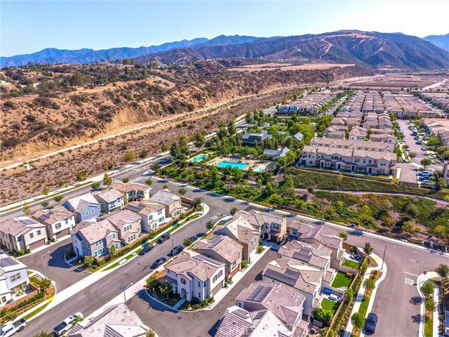 4092 Spring Haven Ln, Corona, CA 92883
