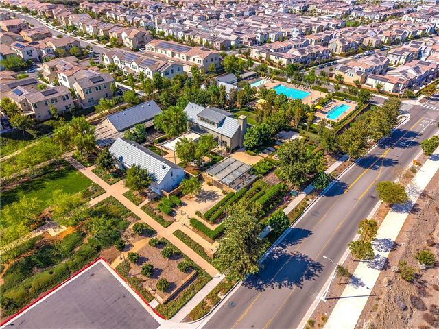 4092 Spring Haven Ln, Corona, CA 92883