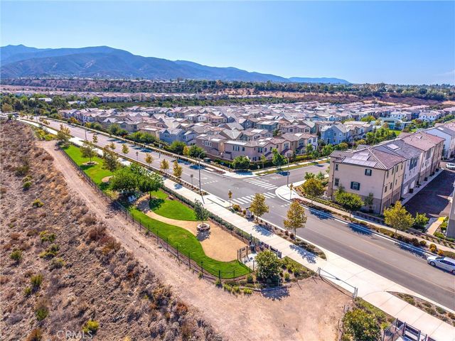 4092 Spring Haven Ln, Corona, CA 92883