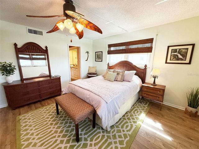 5900 SHORE BOULEVARD S 512, Gulfport, FL 33707