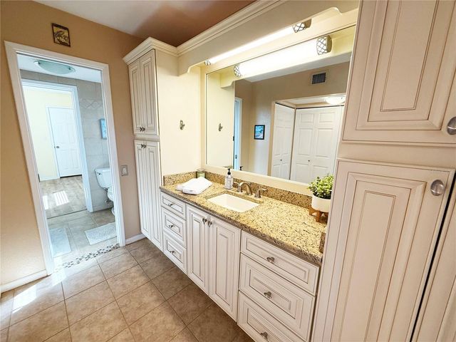 5900 SHORE BOULEVARD S 512, Gulfport, FL 33707