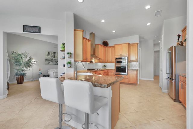 47695 Via Florence, La Quinta, CA 92253