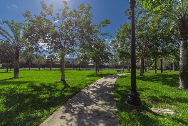 1117 MERIDIAN Avenue 7-1117, Miami Beach, FL 33139